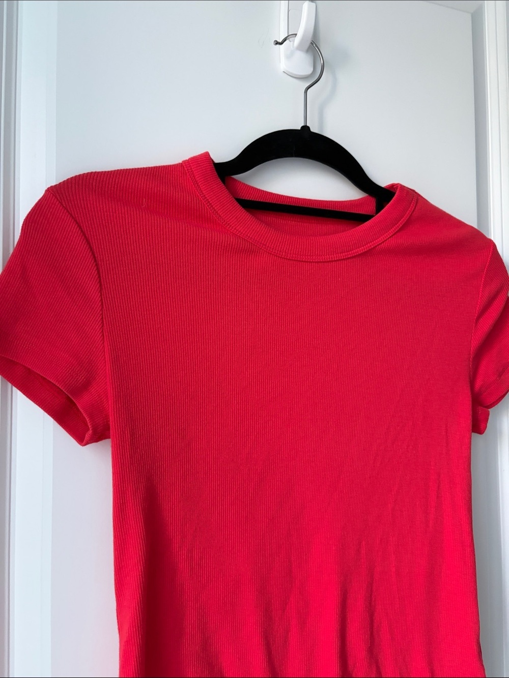 OLD NAVY Red Ribbed Tee - Picture 2 of 3